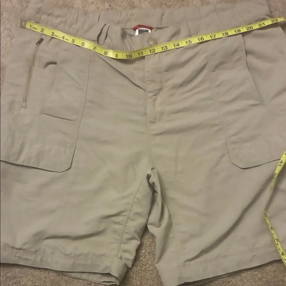 The North Face Men's Cargo Shorts - Beige XL